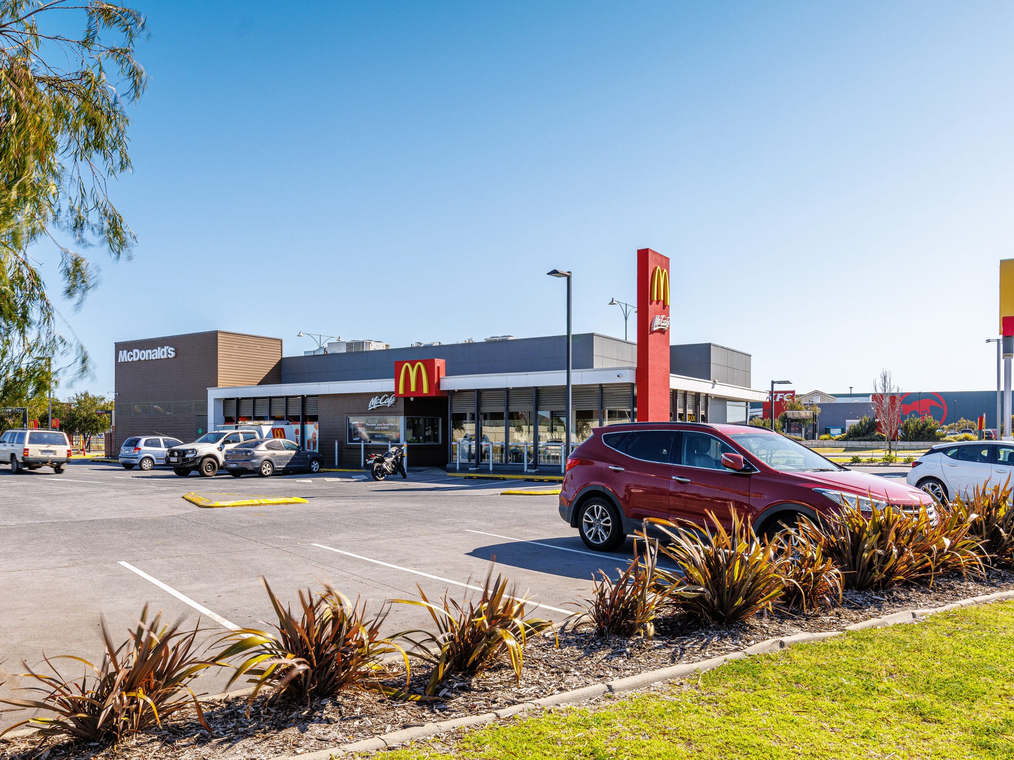 Standalone fast-food outlets